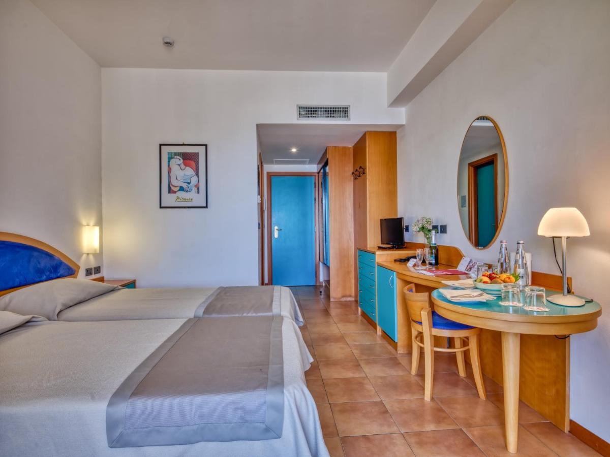 Hotel Antares Letojanni Exteriér fotografie