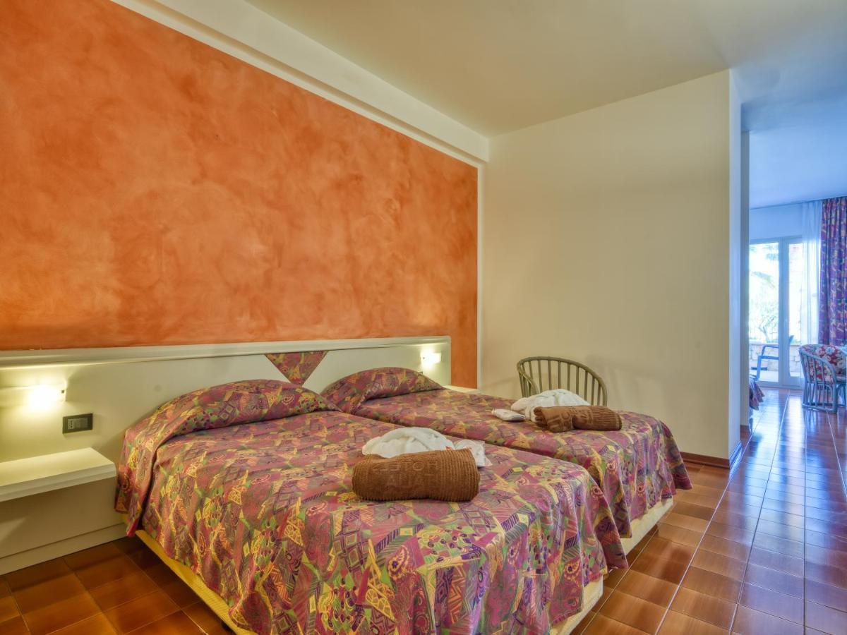 Hotel Antares Letojanni Exteriér fotografie
