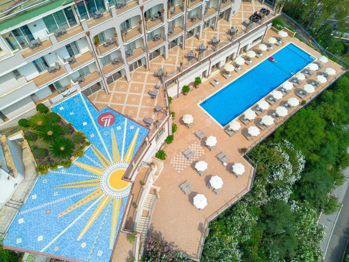 Hotel Antares Letojanni Exteriér fotografie
