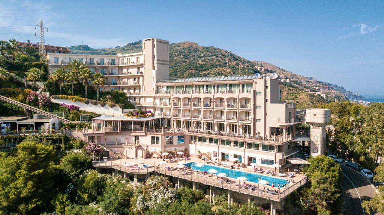 Hotel Antares Letojanni Exteriér fotografie